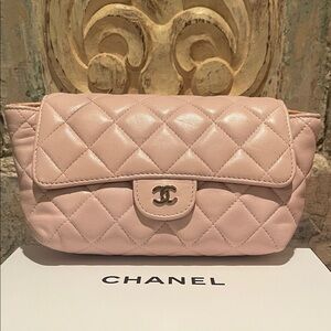 EUC Chanel Pink Quilted Lamskin CC Cosmetic Bag with Chanel Box